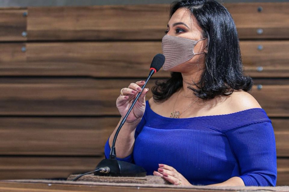 Adrianna Ramos Defende A Realiza O De Concurso P Blico Na Cmm Silvio