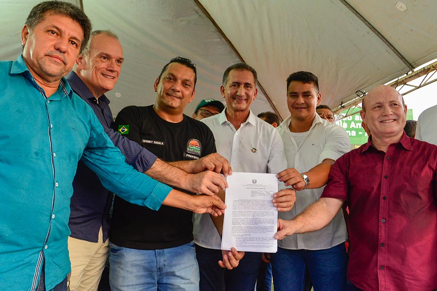 Governo assina convênio para asfaltamento na Vila Amazonas, em Santana