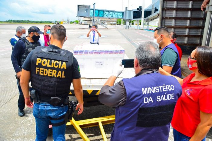 Nova remessa de vacinas garantirá imunização de idosos a partir de 75 anos