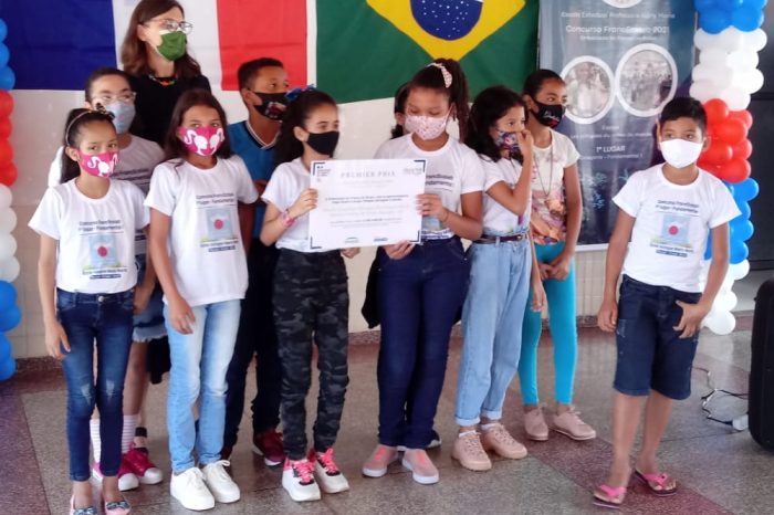 Escola Bilíngue Marly Maria conquista prêmio internacional com projeto voltado ao meio ambiente