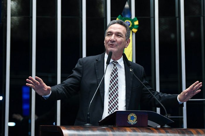 Senador Lucas Barreto destina R$42 milhões para obras em Macapá