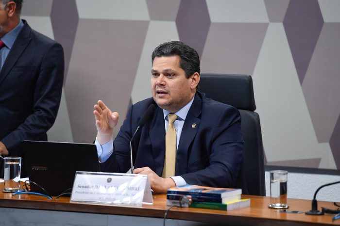 No Senado, Davi propõe ‘atitude enérgica’ contra facções criminosas no Brasil